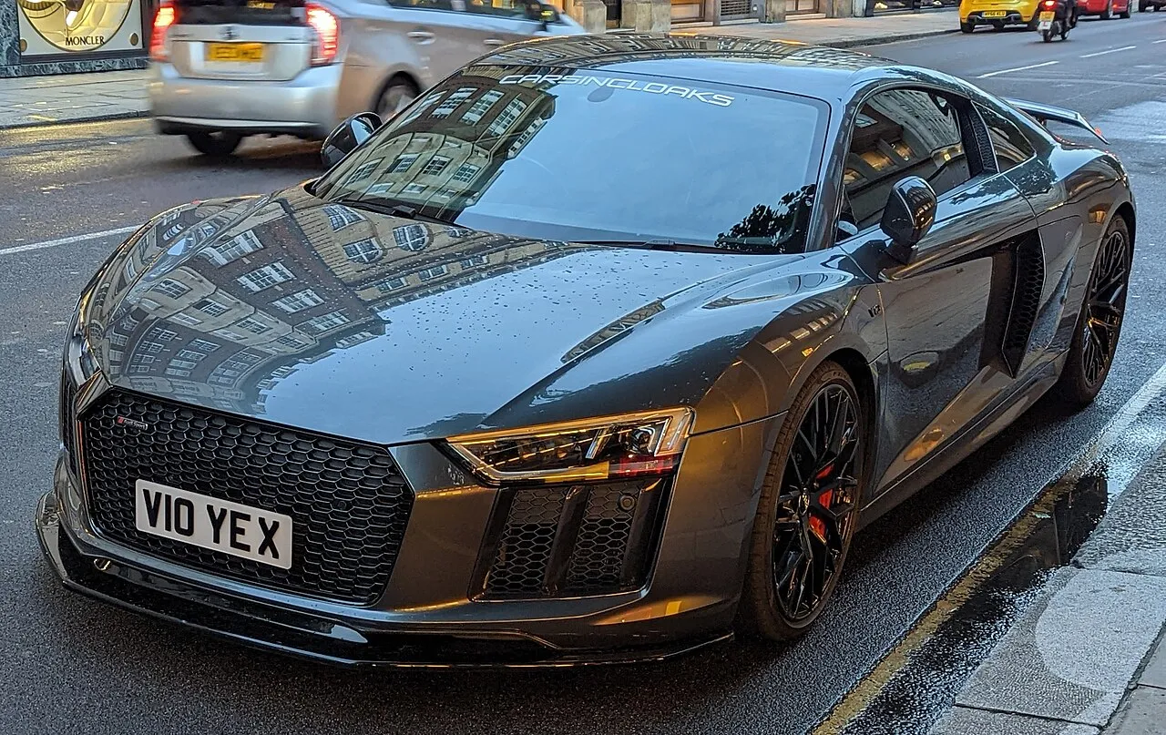 Audi R8 model reference photo; not the listed vehicle